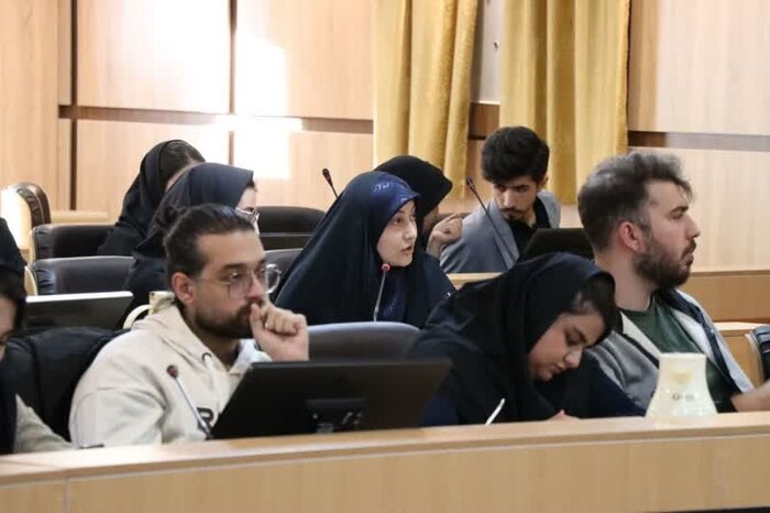 درد دل صمیمانه تشکل‌های دانشجویی با مشاور رئیس جمهور