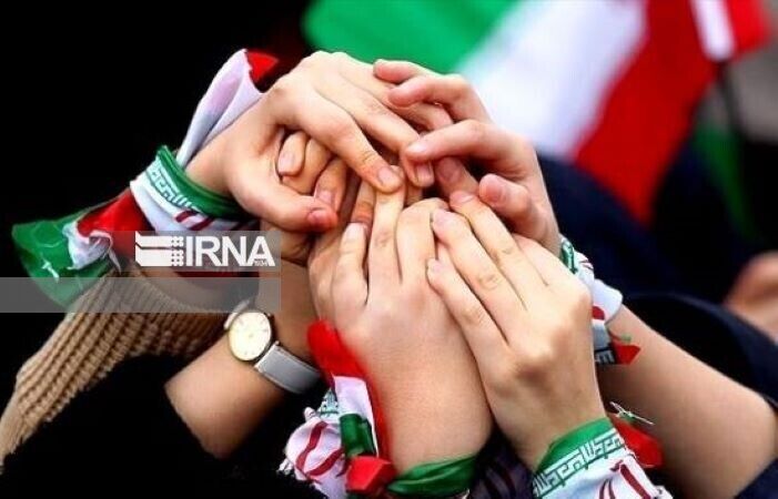 مردم ایران دربرابر حمله زیر پرچم شان متحد شدند