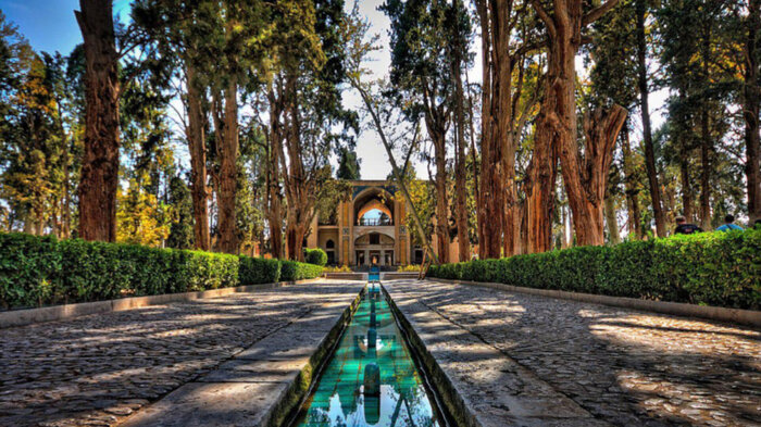 جدال تازه بر سر میراث جهانی کاشان؛ سرنوشت حریم باغ فین چه میشود؟