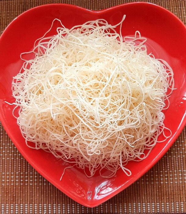 دستور تهیه کنافه با شربت زعفرانی داغ