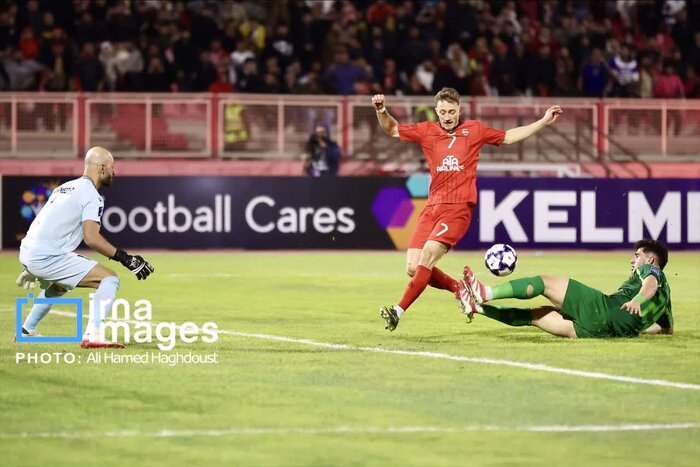 دومین برد متوالی تراکتور با درخشش بیرو؛ پرشورها نیمی از راه صعود را طی کردند +فیلم