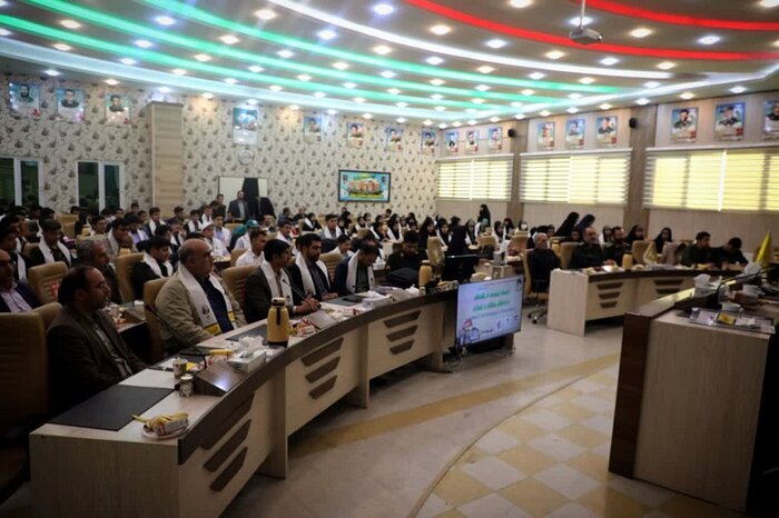 پیشگامان بسیج دانش اموزی اذربایجان غربی