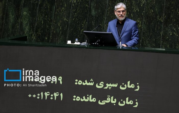 از فرصت ۳ ماهه مجلس به وزیر علوم تا ثبت دو چهره ایرانی در یونسکو