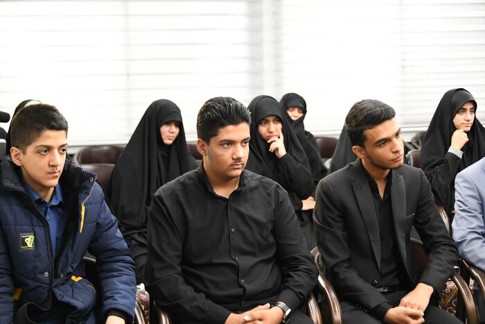 مدرسه باید انسانساز باشد نه حافظهمحور