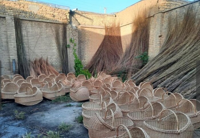 رنج مُرواربافی «داویجان» از خامفروشی تا فعالیت فصلی