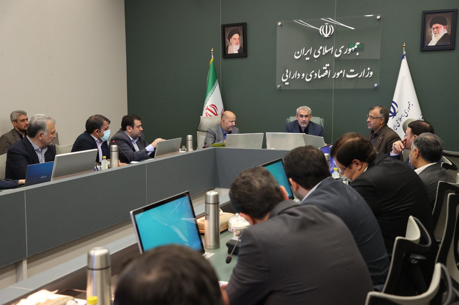 برگزاری جلسه شورای هماهنگی بانکها به ریاست وزیر اقتصاد