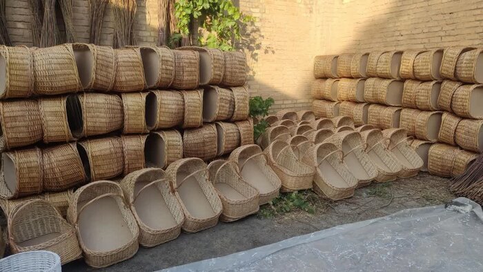 رنج مُرواربافی «داویجان» از خامفروشی تا فعالیت فصلی