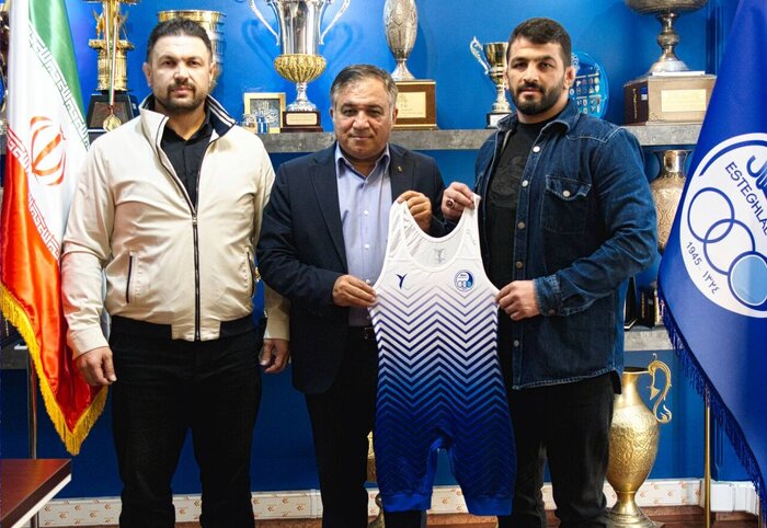 وداع غمانگیز با ستاره والیبال ایران در روز استقلالی شدن قهرمان جهان