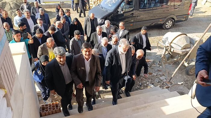 استاندار تهران: ۴۲ مصوبه عمرانی و اقتصادی برای توسعه بهارستان تصویب شد