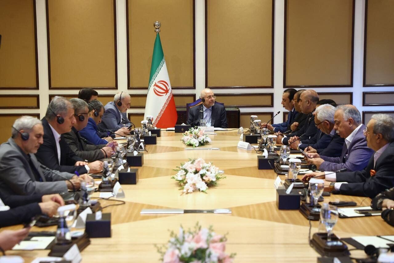 Okrepljeni iransko-savdski odnosi pozitivno vplivajo na regijo in svet, pravi Gharibabadi