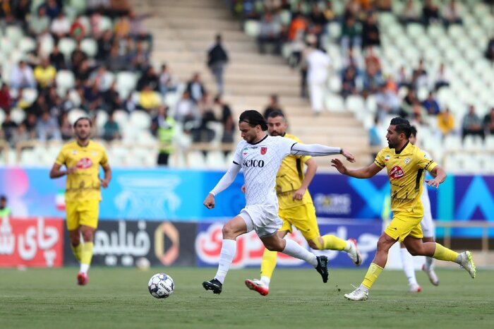 فجر سپاسی 1  _  1 مس کرمان