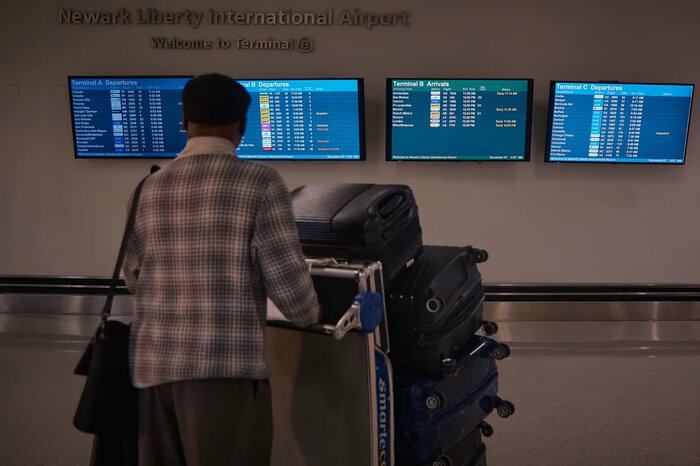 سیستم هوانوردی آمریکا مختل شد؛ لغو صدها پرواز در پی تعطیلی دولت ترامپ