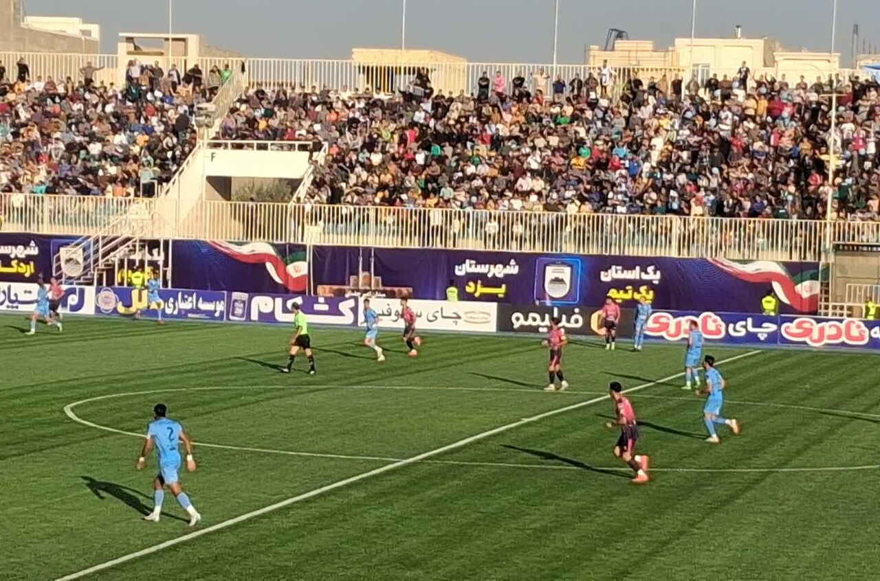 لیگ برتر فوتبال؛ تساوی چادرملو اردکان و آلومینیوم اراک در نیمه نخست