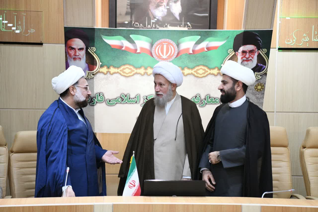 امام جمعه شیراز: وحدت اسلامی، کلید عزت مسلمانان در برابر دشمنان است