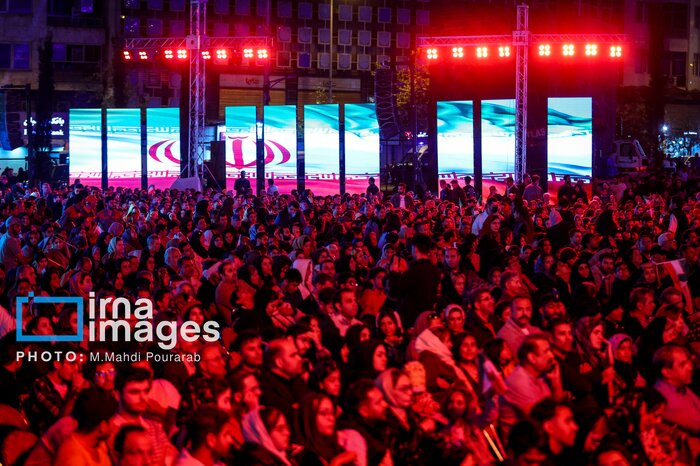 کنسرتهای خیابانی از سر گرفته شد؛ همصدایی برای میهن+ فیلم