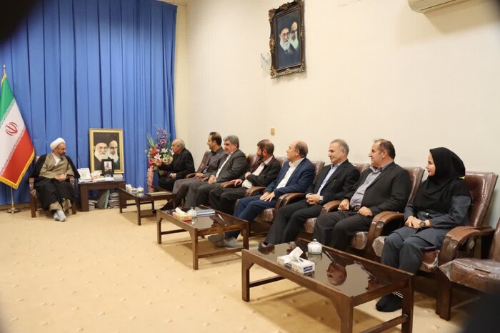 امام جمعه ایلام: نهادینهسازی فرهنگ انفاق در بخش سلامت ضروری است
