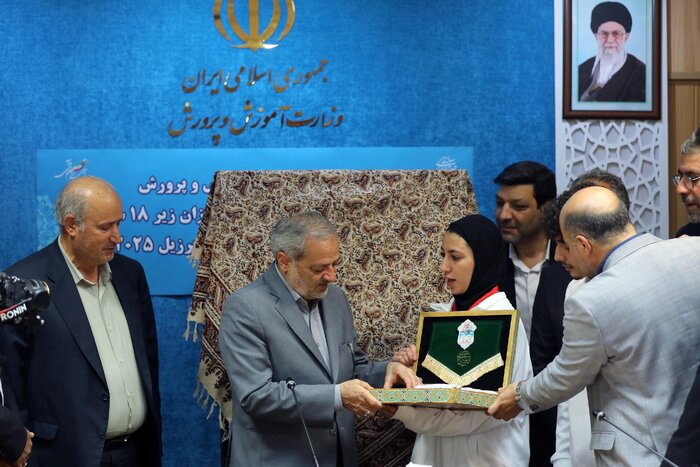 اختصاص درصدی از درآمد بازیکنان و مربیان خارجی به توسعه فوتبال دانش‌آموزی