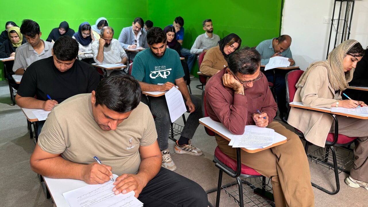 آزمون ورودی دوره جامع فیلمسازی داستانی در بوشهر برگزار شد آزمون ورودی دوره جامع فیلمسازی داستانی در بوشهر برگزار شد