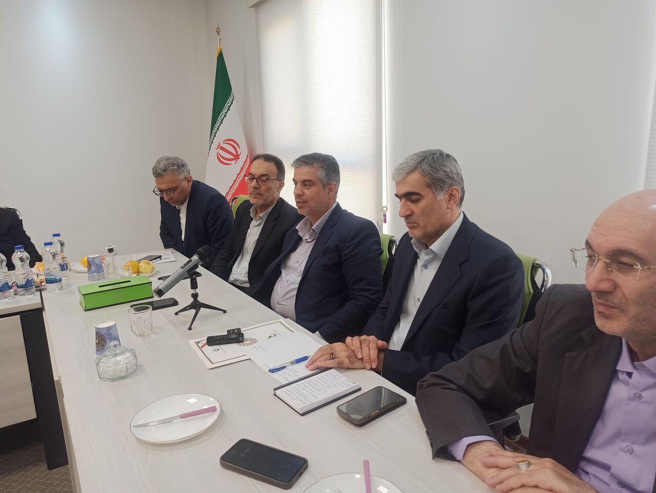 استاندار: سرمایهگذاری پرشتاب در زیرساختهای نوین، محور توسعه استان مرکزی است