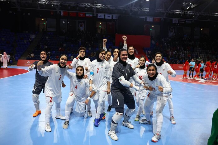 ملی‌پوش هندبال دختران: قهرمانی در بحرین بهترین حس دنیا بود/ شکست چین اتفاق بزرگی بود