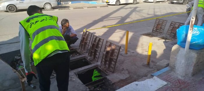 عملیات لایروبی کانال‌ها و مسیل‌های شهرهای قشم و درگهان سرعت گرفت