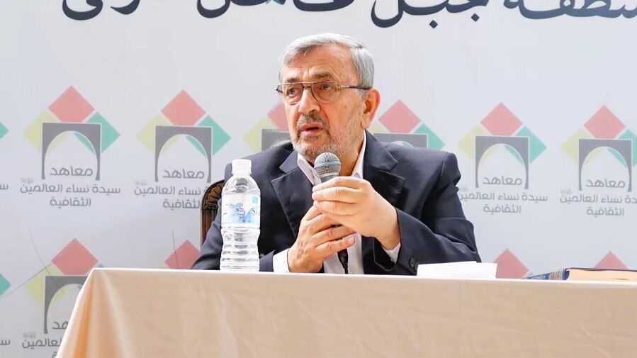 برای دفاع از سرزمین و کرامت خود از هیچ قدرتی اجازه نمیگیریم