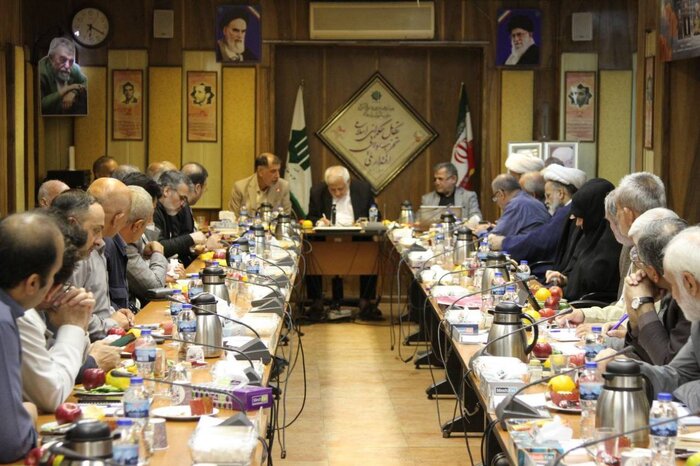 باهنر: حمایت از دولت مهمترین تکلیف برای مقابله با توطئههای صهیونیسم بینالمللی است