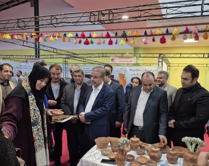جشنواره اقوام و عشایر و نمایشگاه صنایع دستی در همدان گشایش یافت