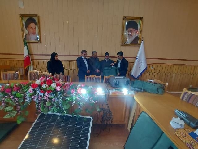 پنل‌های خورشیدی بین عشایر خلخال و کوثر توزیع شد