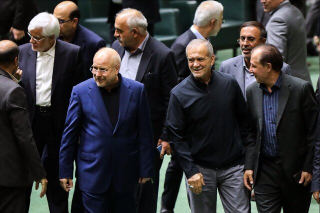 هیچ موفقیتی بدن انسجام ملی حاصل نخواهد شد/ استعفای رئیس جمهور شبیه طنز است