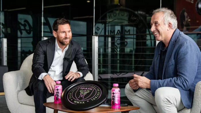 مسی: هنوز با شنیدن نام بارسلونا بغض می‌کنم!/ همه زندگی من آنجاست