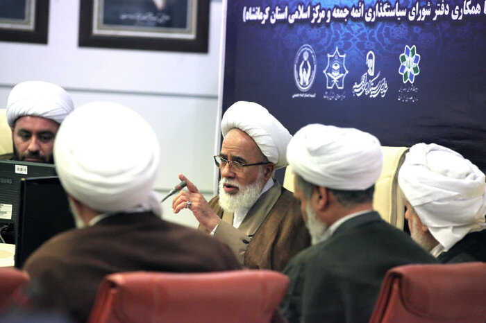 نماینده ولی فقیه در استان: وحدت شیعه و سنی در کرمانشاه الگویی از برادری و همدلی است