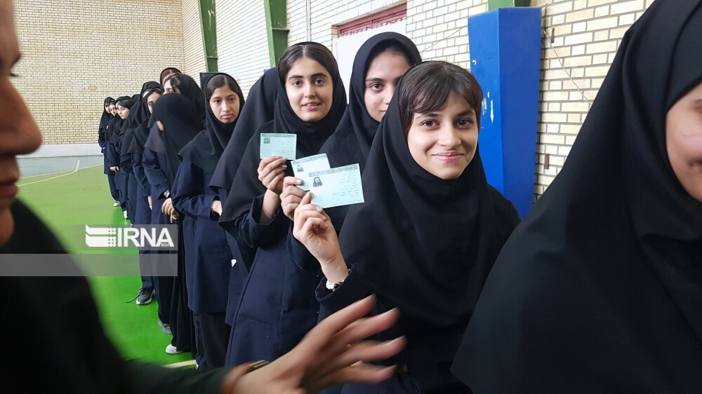 تاکید استاندار خراسان رضوی بر ضرورت مشارکت‌ دانش‌آموزان در سطوح تصمیم‌گیری