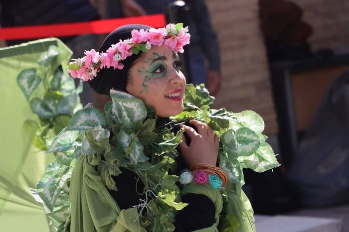 دستهای کفزن و نگاههای مشتاق در جشنواره تئاتر بجنورد