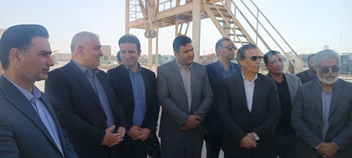 مشکل ۷۳۶ تانکر سوخت متوقف شده در افغانستان در دست پیگیری است