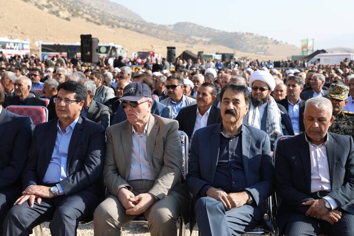 امام جمعه ایلام: یاد شهدا را به فرهنگ عمومی تبدیل کنیم