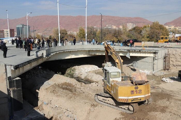 توسعه ۱۳۵ هکتاری فضای سبز تبریز/ بهرهبرداری از پلهای سه راهی اهر و «حیدری» تا پایان سال