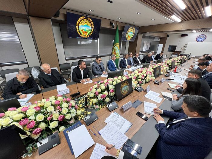 استاندار خراسان رضوی: آماده تامین کالاهای اساسی از کشورهای اطراف هستیم