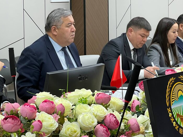 استاندار خراسان رضوی: آماده تامین کالاهای اساسی از کشورهای اطراف هستیم