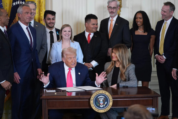 سایه سنگین پرونده اپستین بر سر ترامپ؛ آمریکا در تب افشای اسناد محرمانه وزارت دادگستری