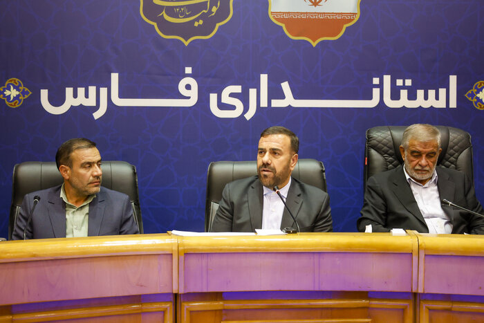 یافتن راه حل برای مسائل اجتماعی، مستلزم گفت‌وگوی صادقانه و بی‌واسطه با مردم است