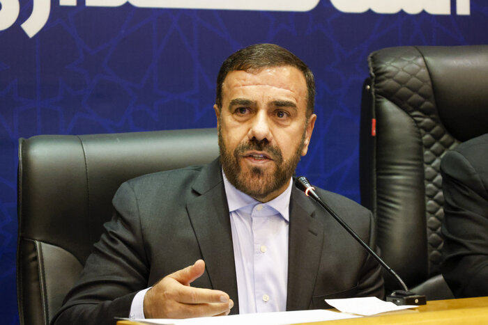 یافتن راه حل برای مسائل اجتماعی، مستلزم گفت‌وگوی صادقانه و بی‌واسطه با مردم است