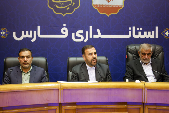 یافتن راه حل برای مسائل اجتماعی، مستلزم گفت‌وگوی صادقانه و بی‌واسطه با مردم است