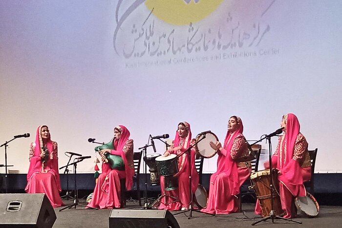 پایان جشنواره موسیقی بانوان نواحی ایران در کیش با تجلیل از ۱۰ گروه برگزیده