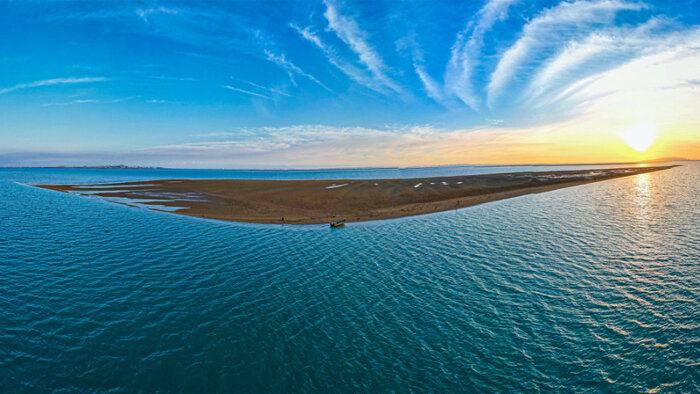 سفر به وارمی؛ جزیرهای که با جزر و مد زندگی میکند