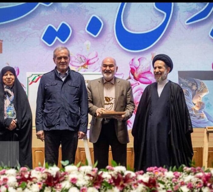 استاندار خوزستان مدیر برتر کشور در حوزه جوانی جمعیت شد