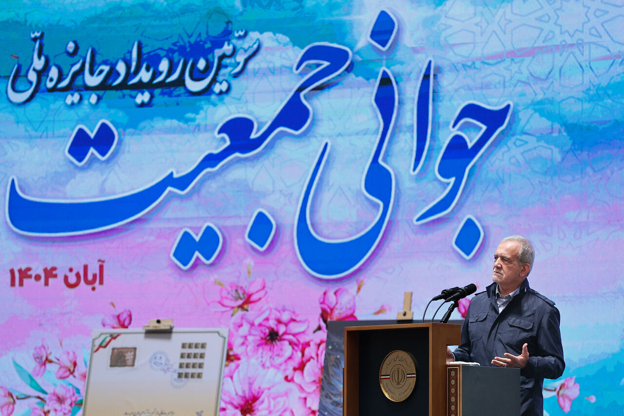 رئيس الجمهورية : وحدة الشعب وتماسكه أحبط خطة العدو في الحرب الأخيرة رئيس الجمهورية : وحدة الشعب وتماسكه أحبط خطة العدو في الحرب الأخيرة