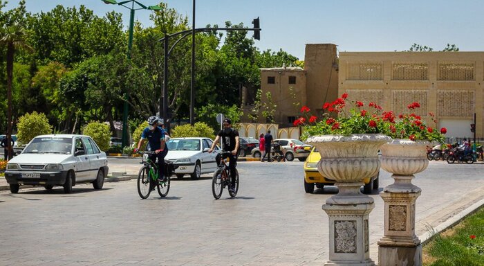 ناآشنایی تا آشنایی؛ راه بازسازی پیوندهای انسانی در شهرهای بزرگ