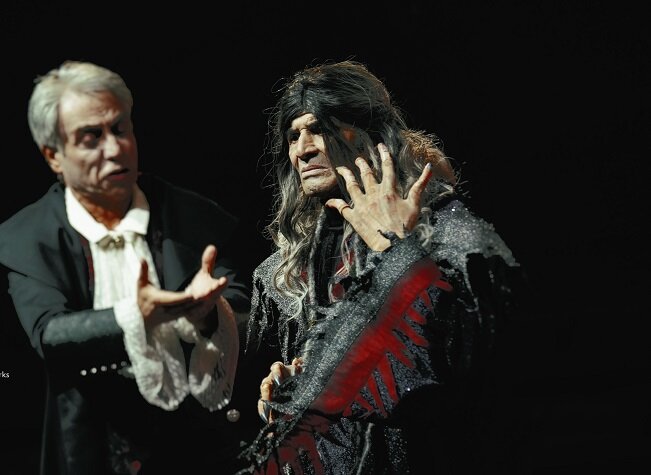 نمایشی که میزبان دیکتاتورهای تاریخ شدهاست/ خونخوارتر از دراکولا +فیلم