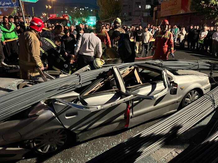 واژگونی کامیون در بلوار کوهسار تهران؛ یک نفر مصدوم شد